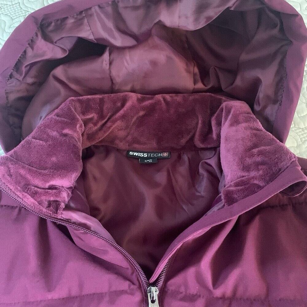 Swiss Tech Women’s Maroon Thigh Length Puffer Winter Coat Small 4-6 Zip Pockets - Picture 8 of 13